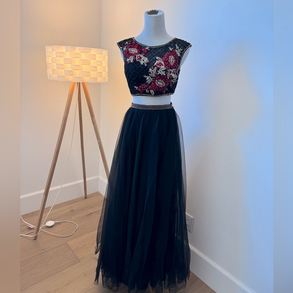 Size 0 Camille evening 2 piece dress